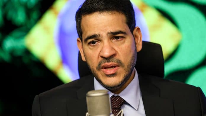 ministro da Advocacia-Geral da União (AGU), Jorge Messias criptomoedas INSS