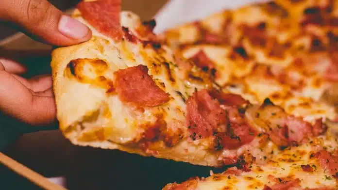 Pedaço de pizza