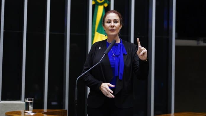 Dep. Carla Zambelli (PL-SP) criptomoedas STF