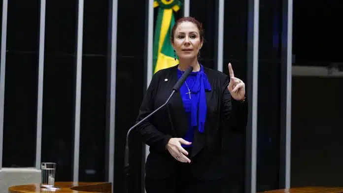 Dep. Carla Zambelli (PL-SP) criptomoedas STF