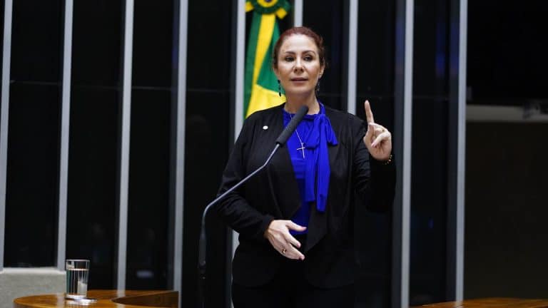 Dep. Carla Zambelli (PL-SP) criptomoedas STF