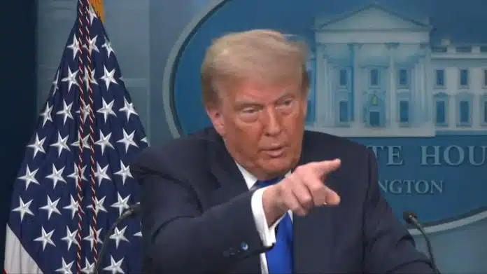 Donald Trump, presidente dos EUA, falando sobre Bitcoin e criptomoedas. Fonte: Reprodução.