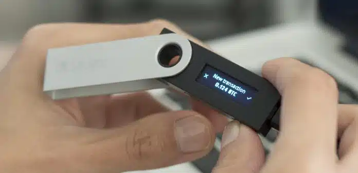 Ledger Nano S. Fonte: Ledger/Reprodução.