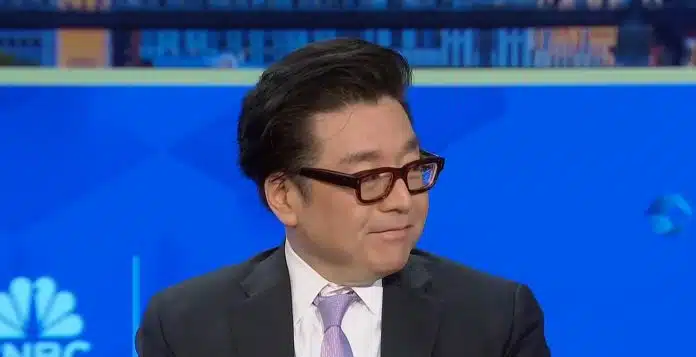 Tom Lee, diretor de investimentos da Fundstrat. Fonte: CNBC/Reprodução.