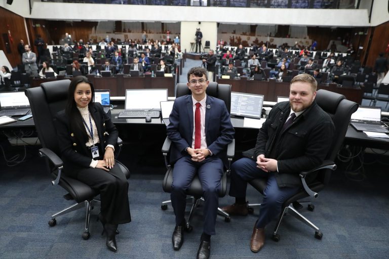 Parlamento Universitário da Assembleia Legislativa do Paraná em 2025 criptomoedas