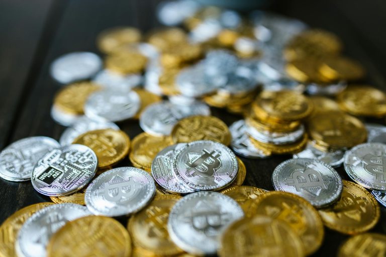 Moedas de Bitcoin. Fonte: RDNE Stock project/Pexels.