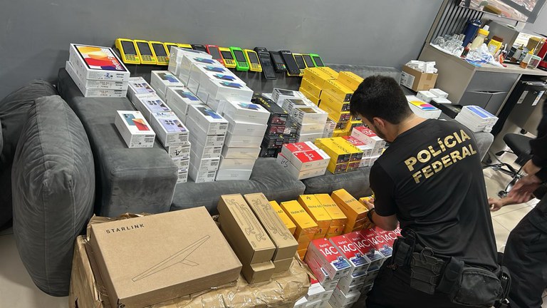 Eletrônicos apreendidos pela PF em operação nacional
