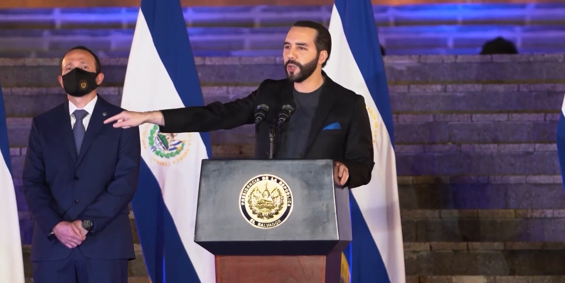 El Salvador aprova reeleição ilimitada para Bukele após mudança na constituição