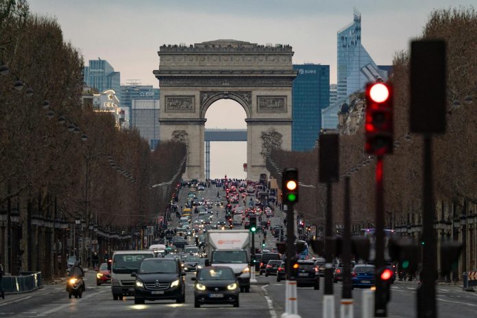 Paris, capital da França.