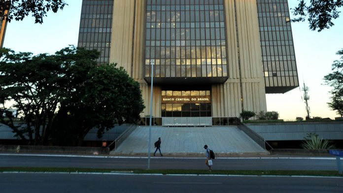 Banco Central corretoras bitcoin VASP