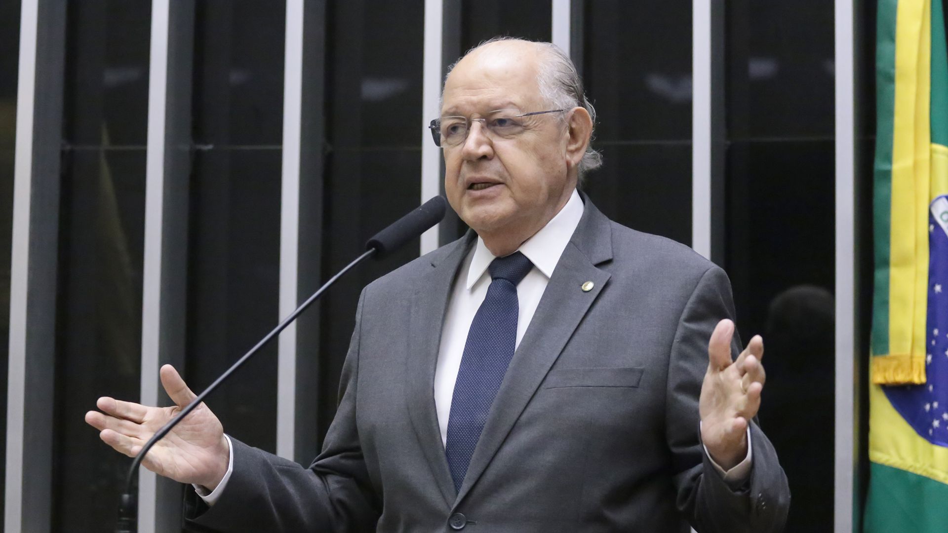 Luiz Carlos Hauly (PODE - PR) Deputado Federal dinheiro fim Drex CBDC limitar