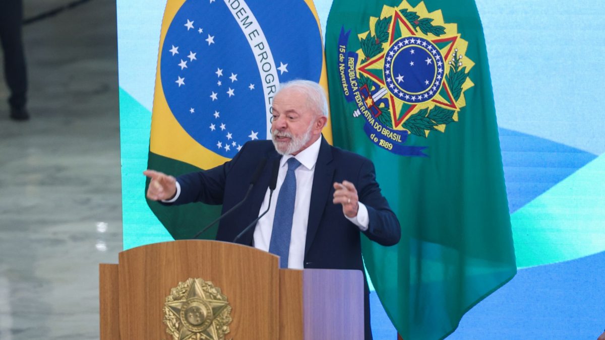 Presidente do Brasil liberou servidoras para evento internacional de criptomoedas Lula