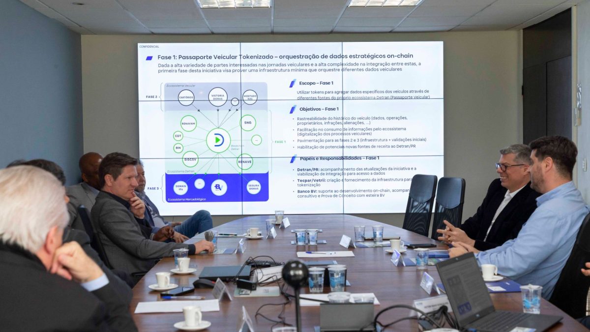 Detran-PR começa a discutir nova solução de tecnologia (Foto: Hedeson Alves/TECPAR) blockchain