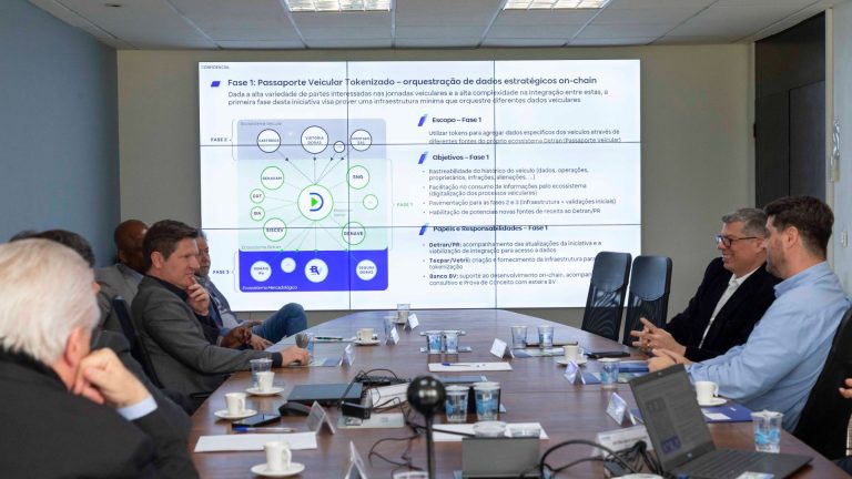 Detran-PR começa a discutir nova solução de tecnologia (Foto: Hedeson Alves/TECPAR) blockchain