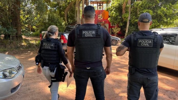 Agentes da Polícia Civil do Rio Grande do Sul em operação criptomoedas delegado