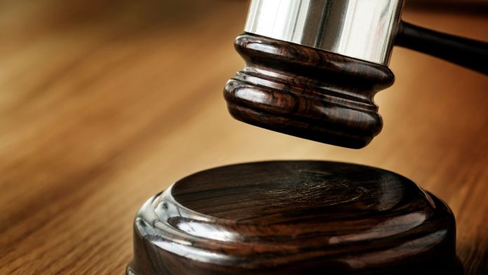 Martelo da justiça Criptojud bloqueio
