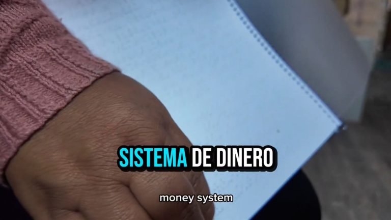 Pessoa lê whitepaper do bitcoin em braile na Bolívia