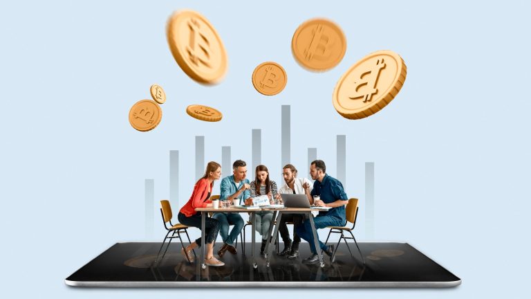 Pessoas conversando sobre bitcoin