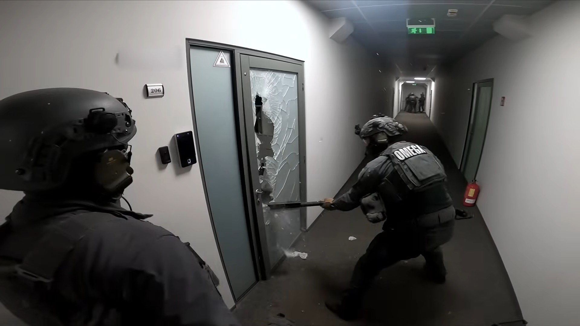 Europol desmantela esquema de golpes, apreendendo 40 mil cartões SIM e R$ 1,8 milhão em criptomoedas