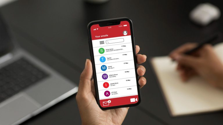 Google diz que o Brasil é o país com mais golpes de criptomoedas em celulares