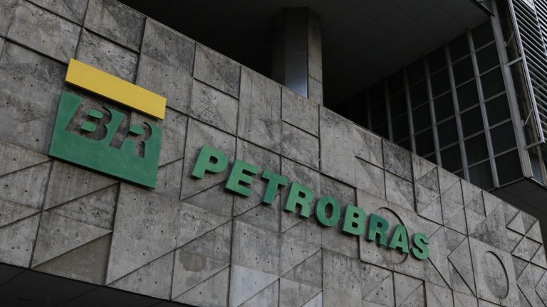 Prédio da Petrobras no Rio de Janeiro Cardano dapp