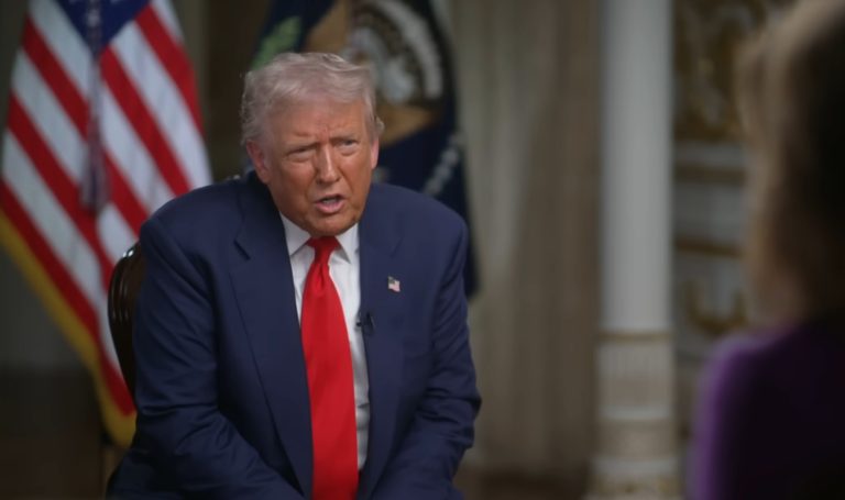 Donald Trump falando sobre criptomoeda no programa '60 Minutes'. Fonte: YouTube/Reprodução.