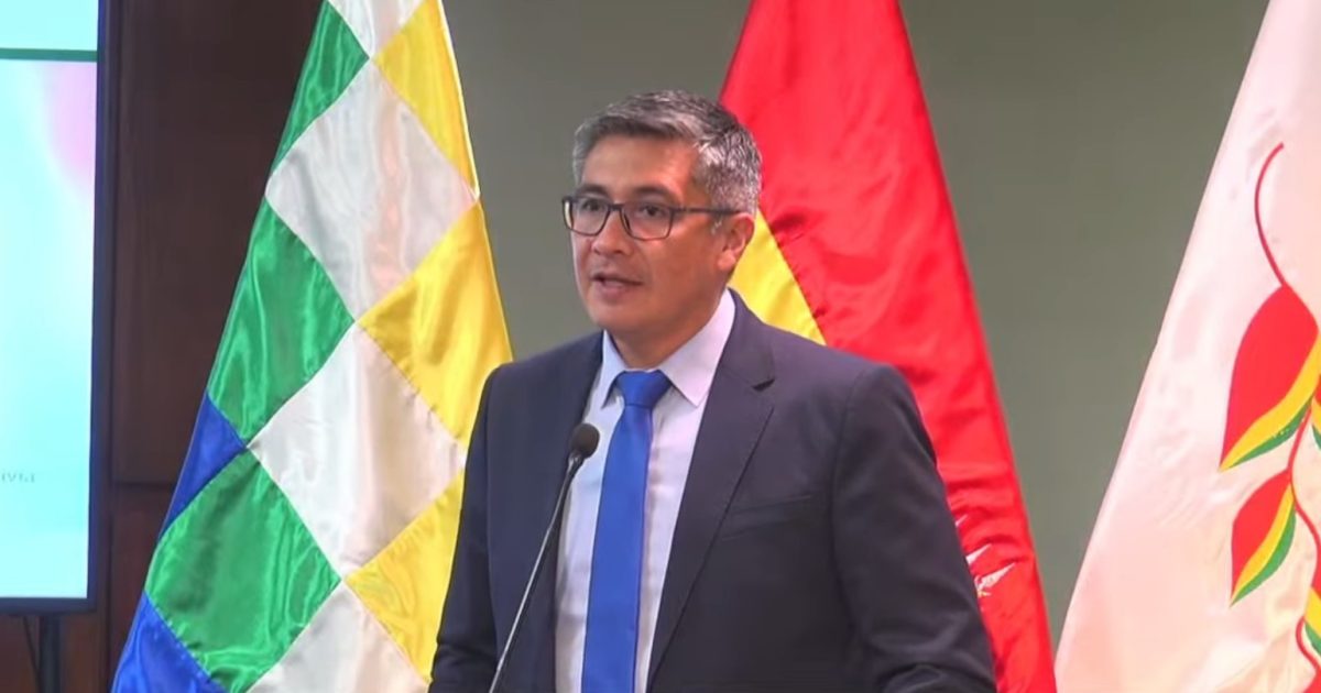José Gabriel Espinoza, ministro da fazenda da Bolívia