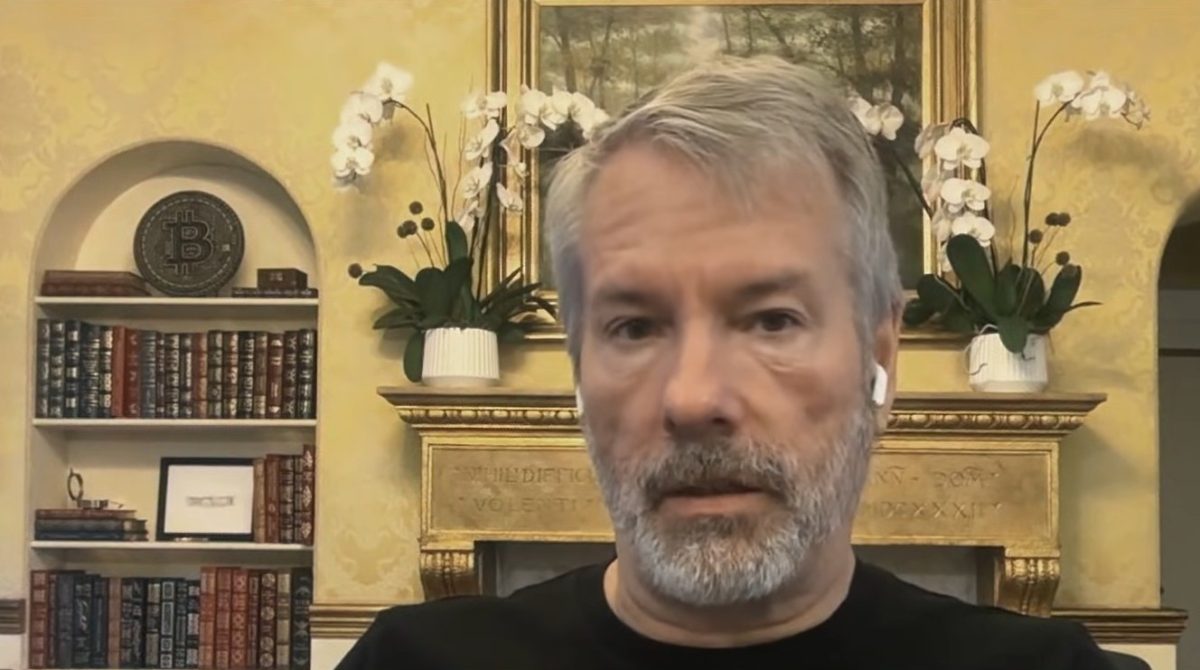 Michael Saylor falando sobre Bitcoin