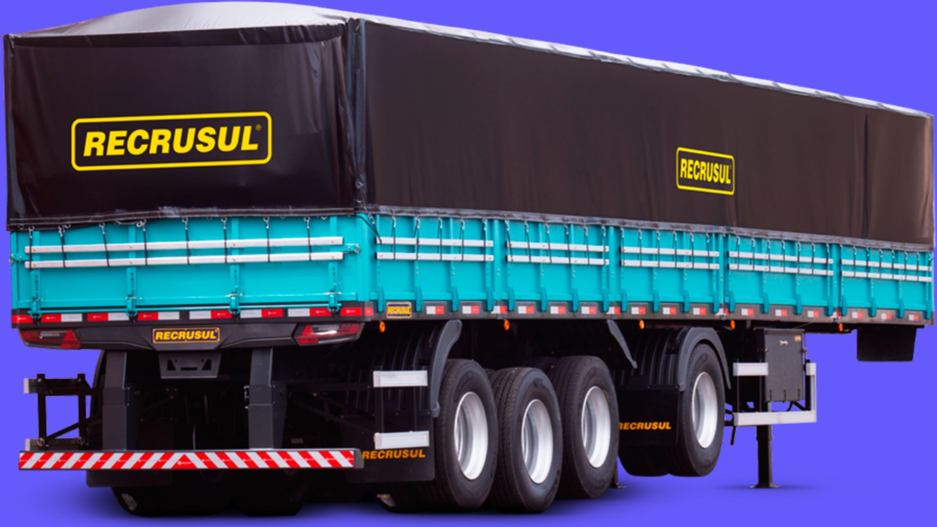 Caminhão com logo da Recrusul corretora de bitcoin e criptomoedas