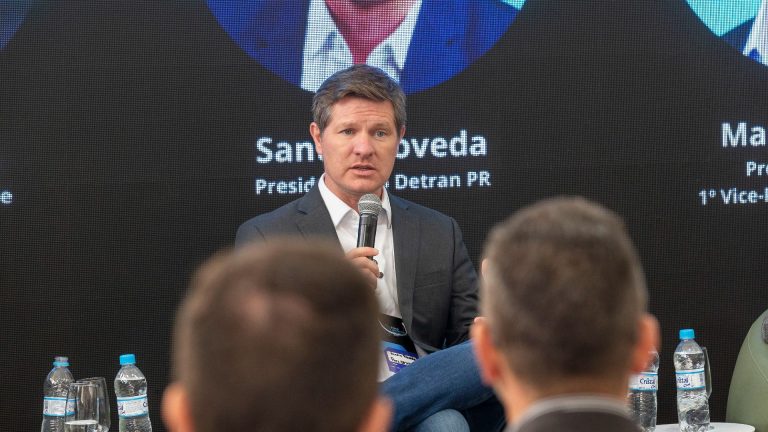 CURITIBA; 02/12/25; Diretor Presidente Eduardo Marafron participa do Primeiro Fórum Tokenização Veicular 2025 na FIEP; Santi Roveda Presidente do Detran; Foto: Hedeson Alves/TECPAR