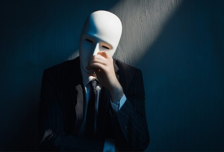 Golpes por personificação e IA: o maior risco do cripto continua sendo humano