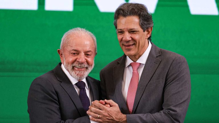 Lula com Haddad imposto criptomoedas IOF bitcoin governo brasil Lula IOF bitcoin