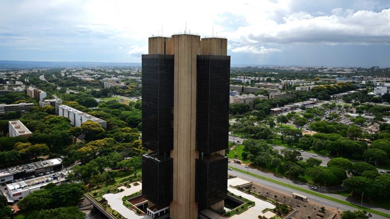 Banco Central do Brasil novas regras corretoras de criptomoedas