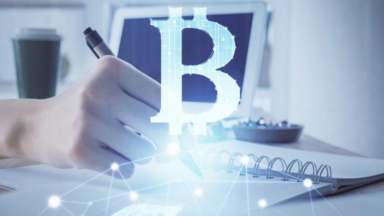 Bitcoin escrita Banco Central do Brasil revista criptomoedas