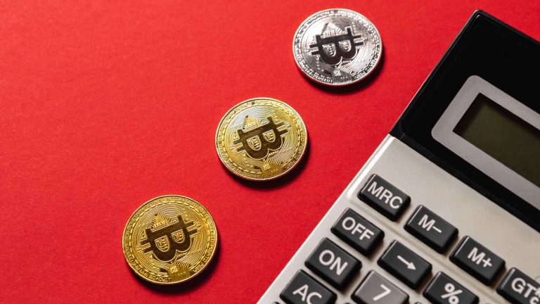 Bitcoins próximos de calculadora Receita Federal aperta criptomoedas