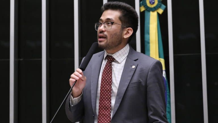 Deputado do Partido MISSÃO cobrou respostas da RFB Deputado Kim Kataguiri