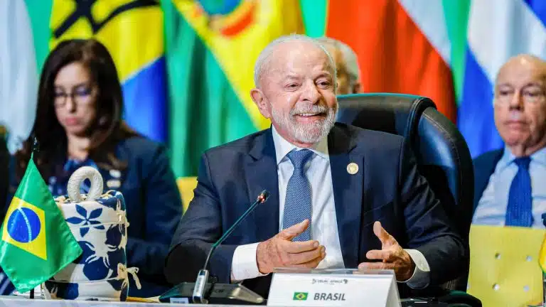 21.03.2026 - Presidente da República, Luiz Inácio Lula da Silva, durante reunião de Chefes de Estado CELAC-África, no Centro de Convenções Ágora. Bogotá - Colômbia.  Foto: Ricardo Stuckert / PR criptomoedas