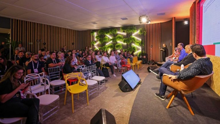 Painel de evento no Rio Grande do Sul sobre blockchain e Web3 no Tesouro do Estado