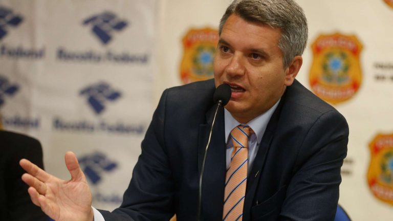 Coaf do Brasil debate rastreio de criptomoedas e análise de blockchain em encontro com FBI e Interpol