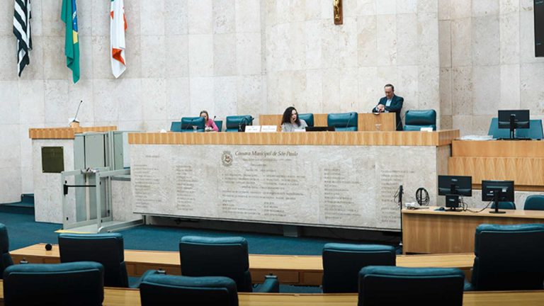 Reunião da CPI da Íris em São Paulo