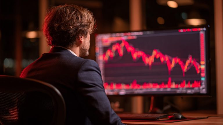 BlackRock revela que seus clientes estão comprando as quedas do Bitcoin: “visão de longo prazo, focada nos fundamentos”