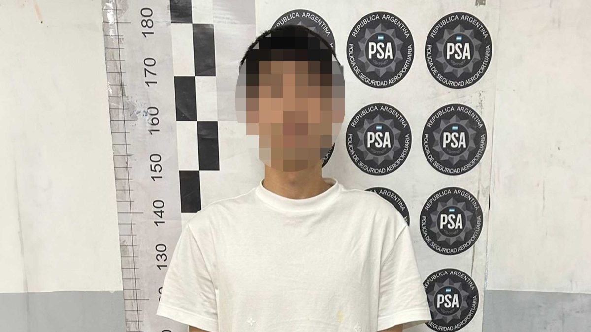 Argentina prende golpista chinês de criptomoedas que chegou da França com passaporte do Paraguai