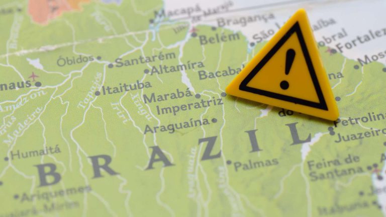 Placa de alerta sobre mapa do Brasil CVM ignora defesa e mantém sanção contra corretora OnilX