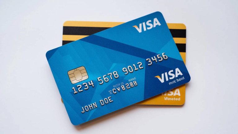 Cartão da Visa em destaque