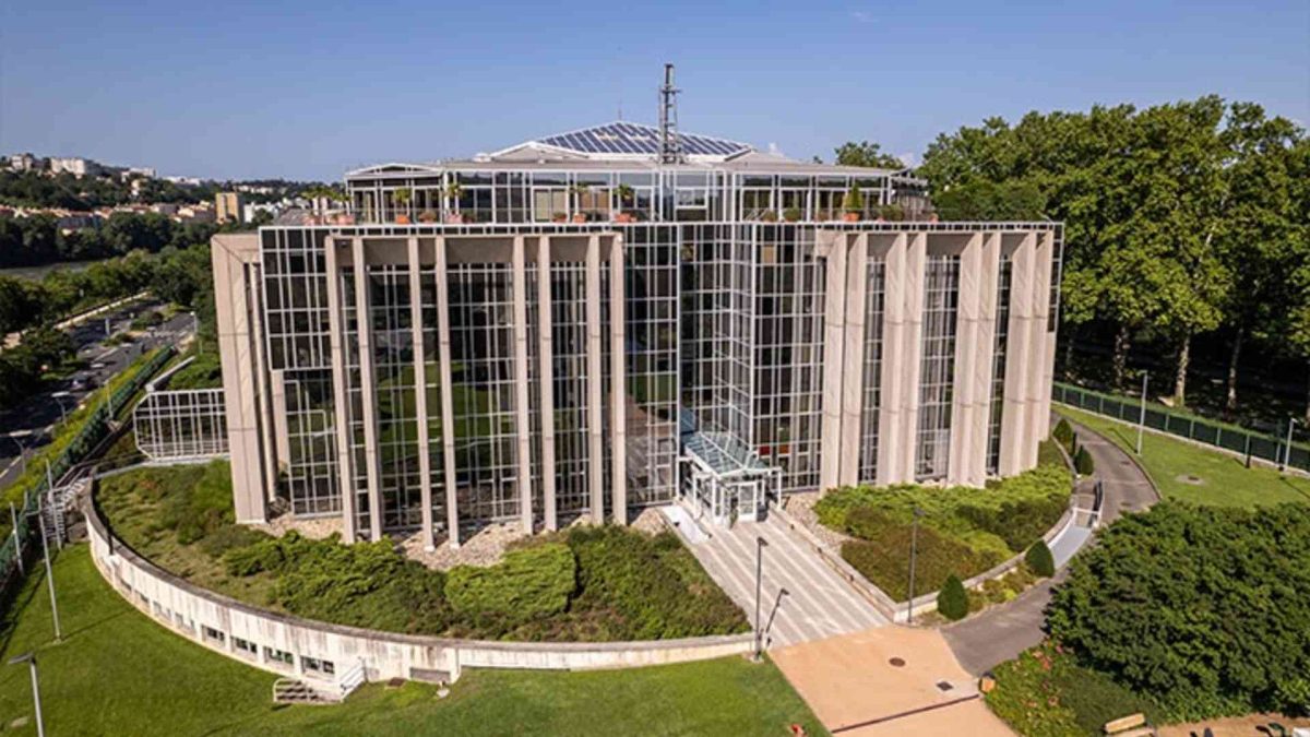 Image for article: STJ debate crimes com criptomoedas em simpósio da Interpol na França