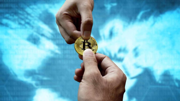 Bitcoin com mãos e países