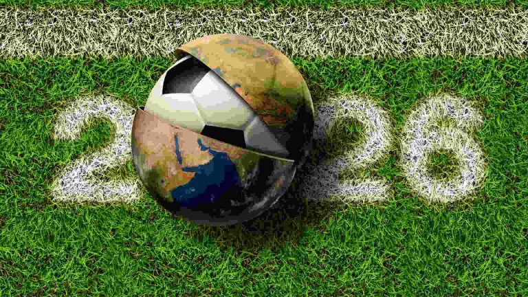 Bola com símbolo da Copa do Mundo FIFA 2026 Fan tokens de seleção nacional