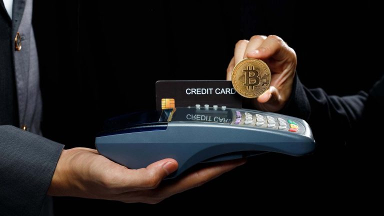Cartão de crédito com bitcoin