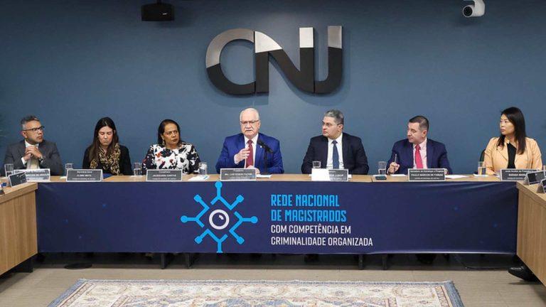 Rede Nacional de Juízes do CNJ e STF