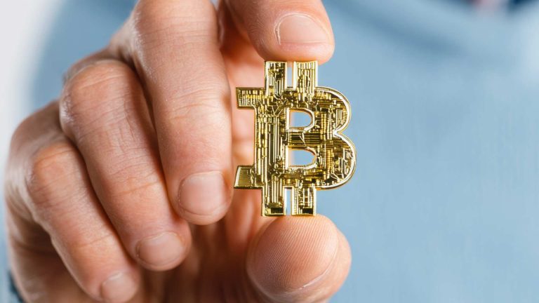 Bitcoin diferente Bybit avisa brasileiros sobre fim do prazo de atualização cadastral e vai restringir contas a partir de sábado